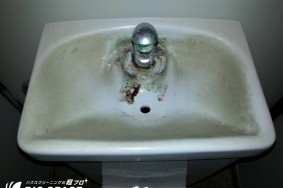 トイレ陶器類のガンコな汚れについて